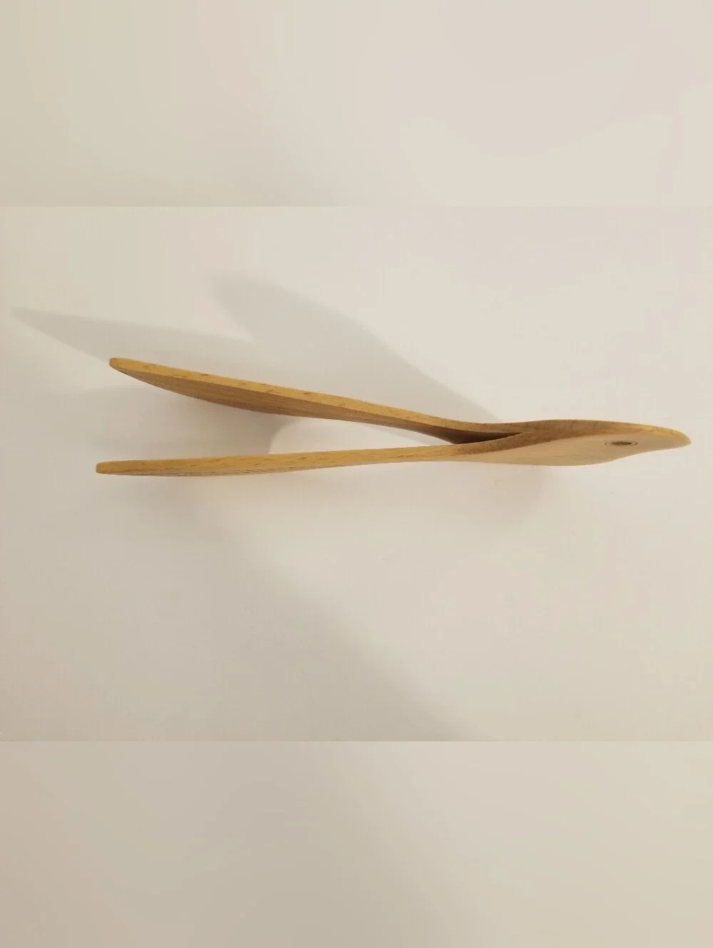 Kikkerland Natural Brown Beachwood  Wooden Bird Toaster Tongs Magnetic